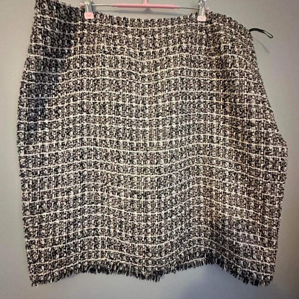 Calvin Klein 18W Black Ivory Tweed Skirt Metallic Fringe Hem Plus Size